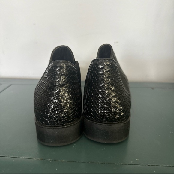 Black Woven Leather Men\'s Shoes
